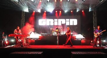 Egeli gençler Gripin’le coştu