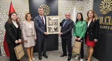 Gölcük’ün Başarılı Sporcuları Başkan Sezer’i Ziyaret Etti