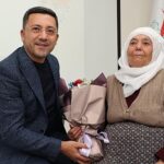 nevsehir-belediye-si-tarafindan-anneler-gunu-dolayisiyla-duzenlenen-programda-elmas-ari-nevsehir-belediye-baskani-olan-oglu-rasim-ariyi-anlatti.jpg