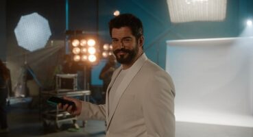 Ünlü oyuncu Burak Özçivit'in rol aldığı Türkiye'nin ilk dijital bankası Hayat Finans'ın Reklam Filmi ve Kamera Arkası Görüntüleri